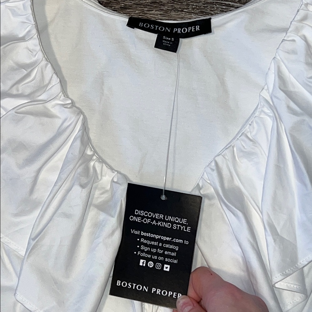 NWT Boston Proper White Ruffled Blouse with Front Zipper Small - Picture 4 of 6